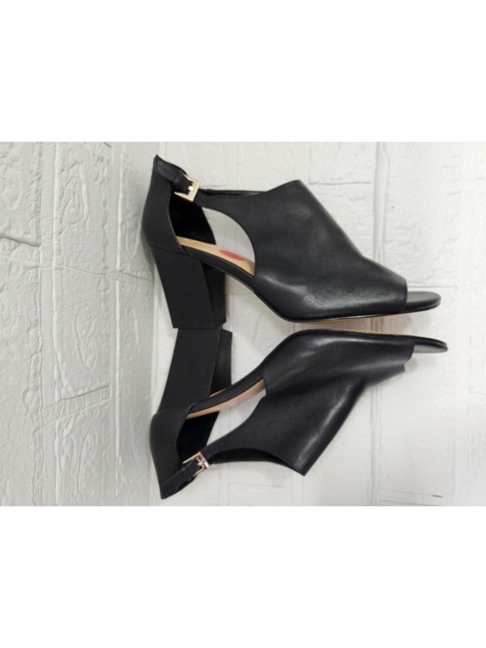 Tahari Heels Women Size 10 Black Leather Peep Toe Cut Outs Buckle Classic Work